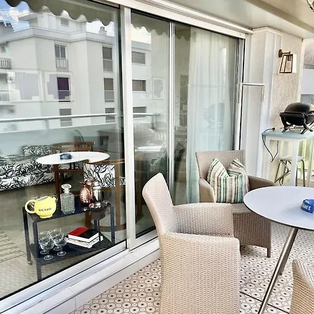 La Perlle Bleue - * Cannes